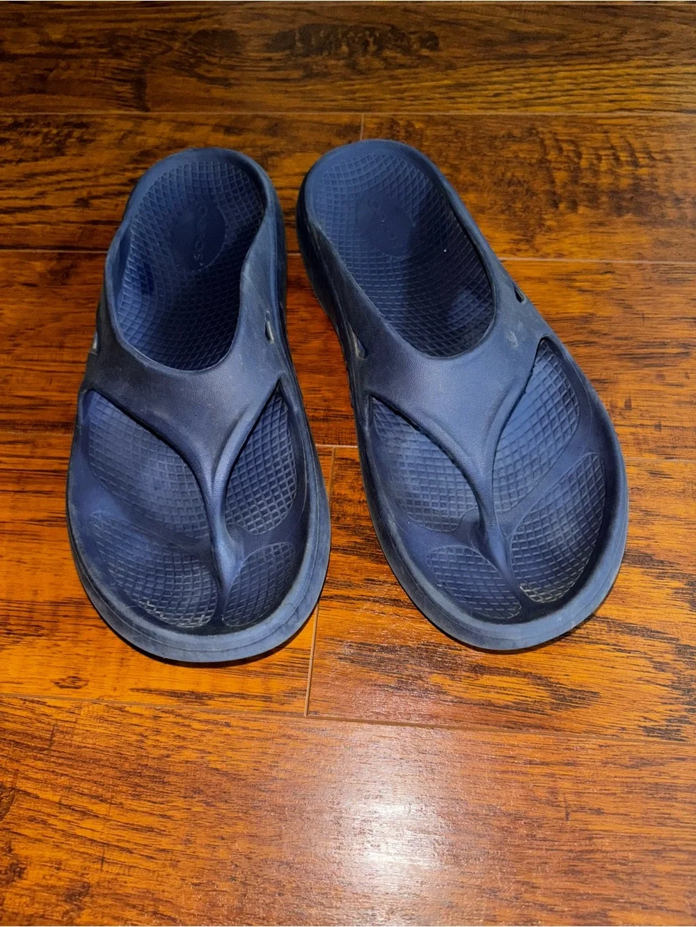 OOFOS Recovery Sandals Cushioned Footbed  Impact Absorb Navy Blue Flip Flops